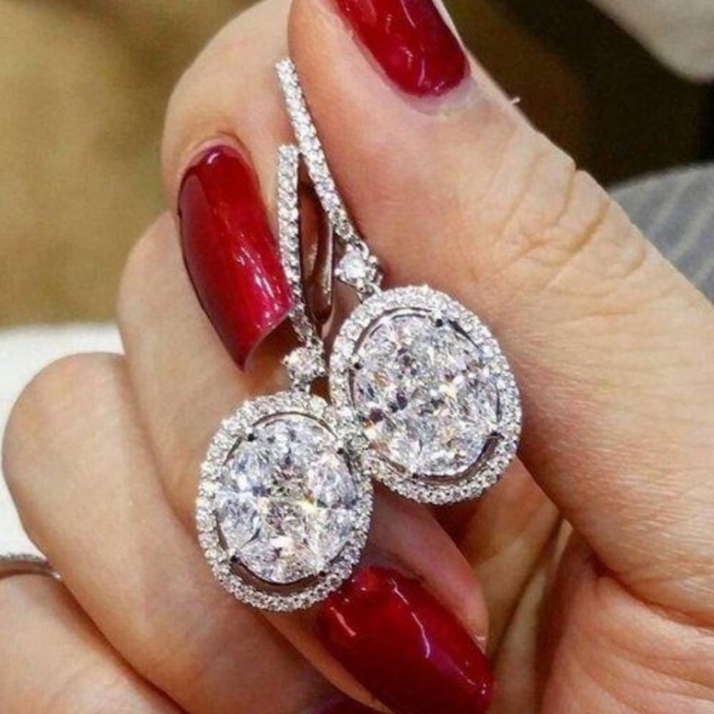 NEW💎18K White Gold Oval Diamond Halo Earrings - Picture 2 of 3